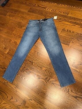 NWT Verdi Women's Straight-Leg Jeans in Blue Wash